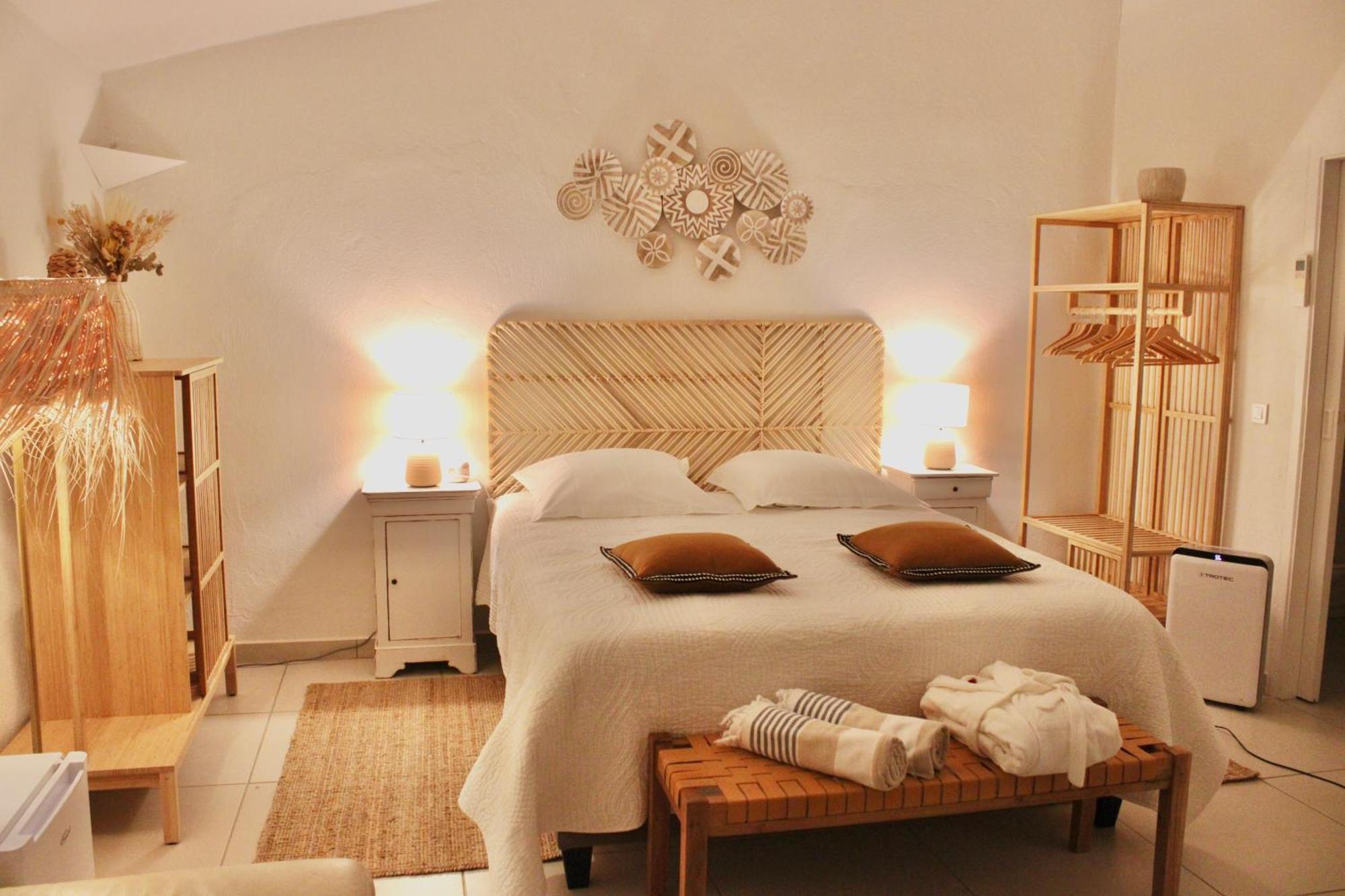 Provencale Golfe St Tropez Climatisee Piscine Chauffee, Spa, Billard, Wifi Debit Pro *