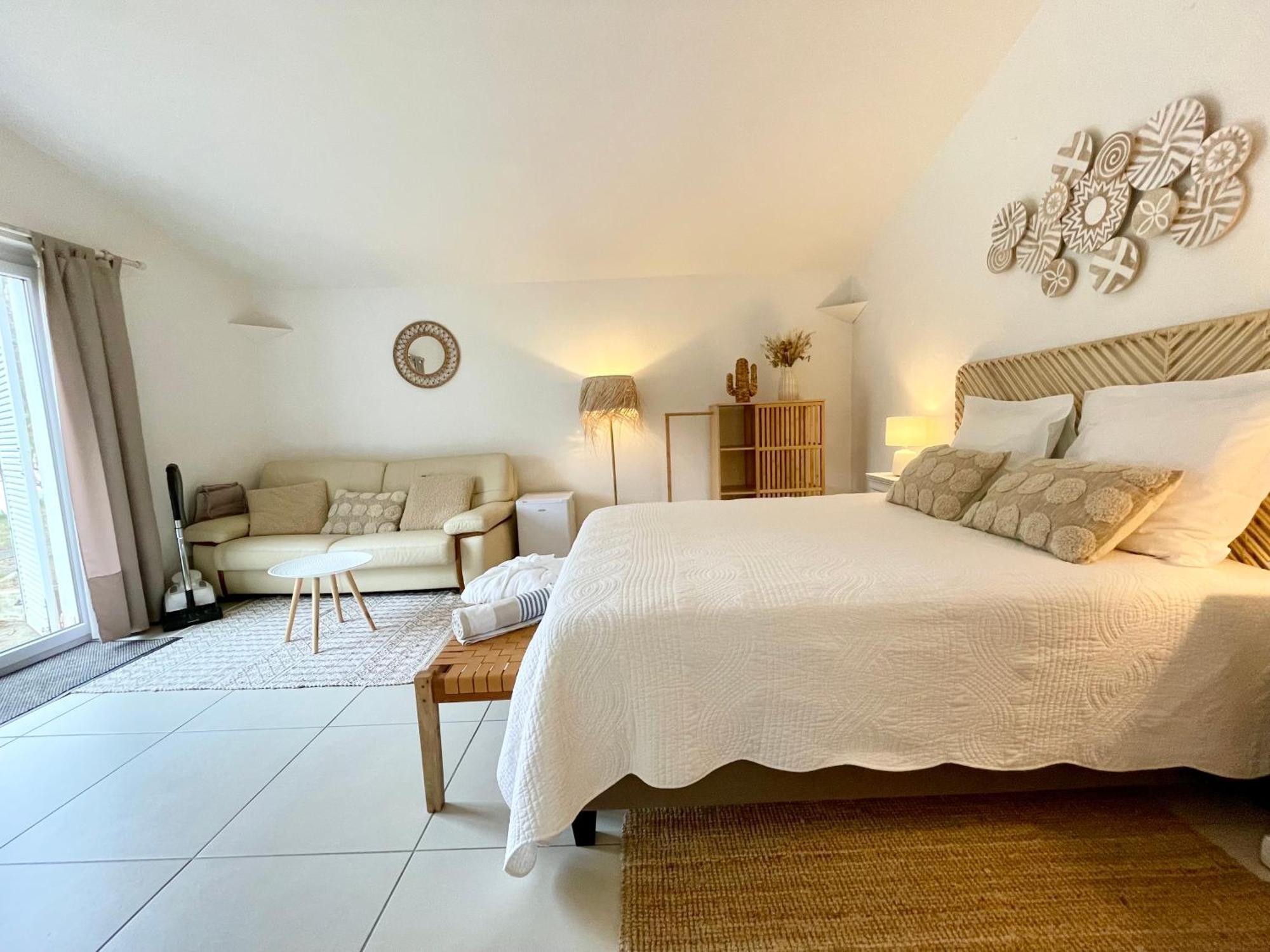 Provencale Golfe St Tropez Climatisee Piscine Chauffee, Spa, Billard, Wifi Debit Pro Villa Gassin