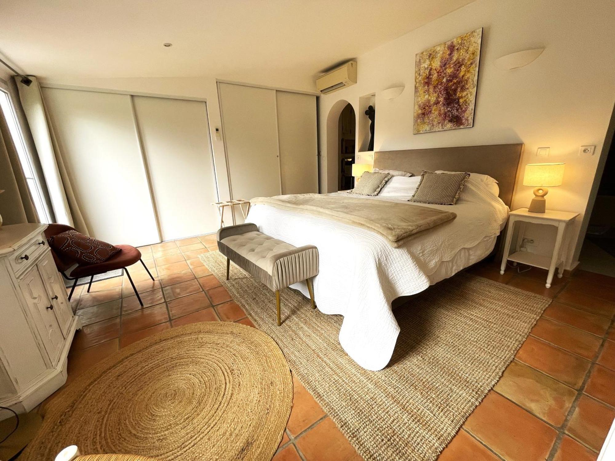Provencale Golfe St Tropez Climatisee Piscine Chauffee, Spa, Billard, Wifi Debit Pro *