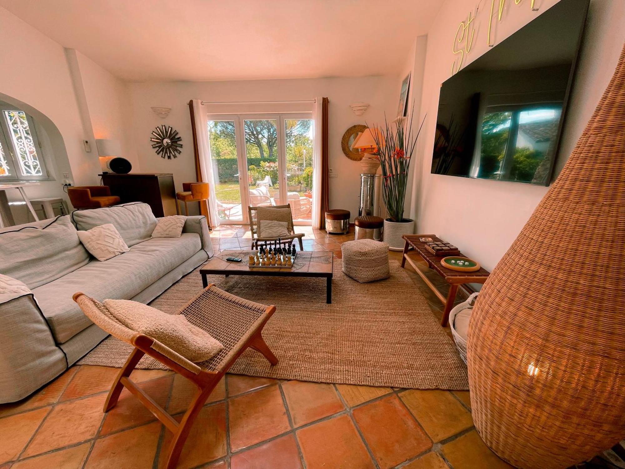 Provencale Golfe St Tropez Climatisee Piscine Chauffee, Spa, Billard, Wifi Debit Pro Villa Gassin