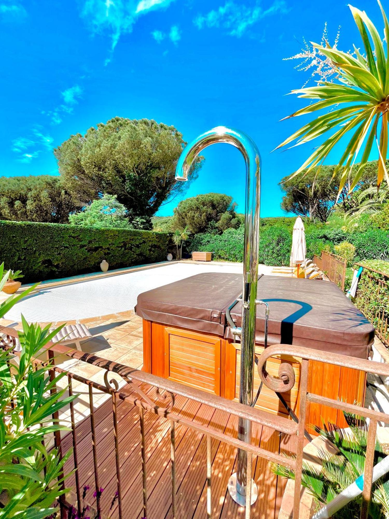 Provencale Golfe St Tropez Climatisee Piscine Chauffee, Spa, Billard, Wifi Debit Pro Villa *