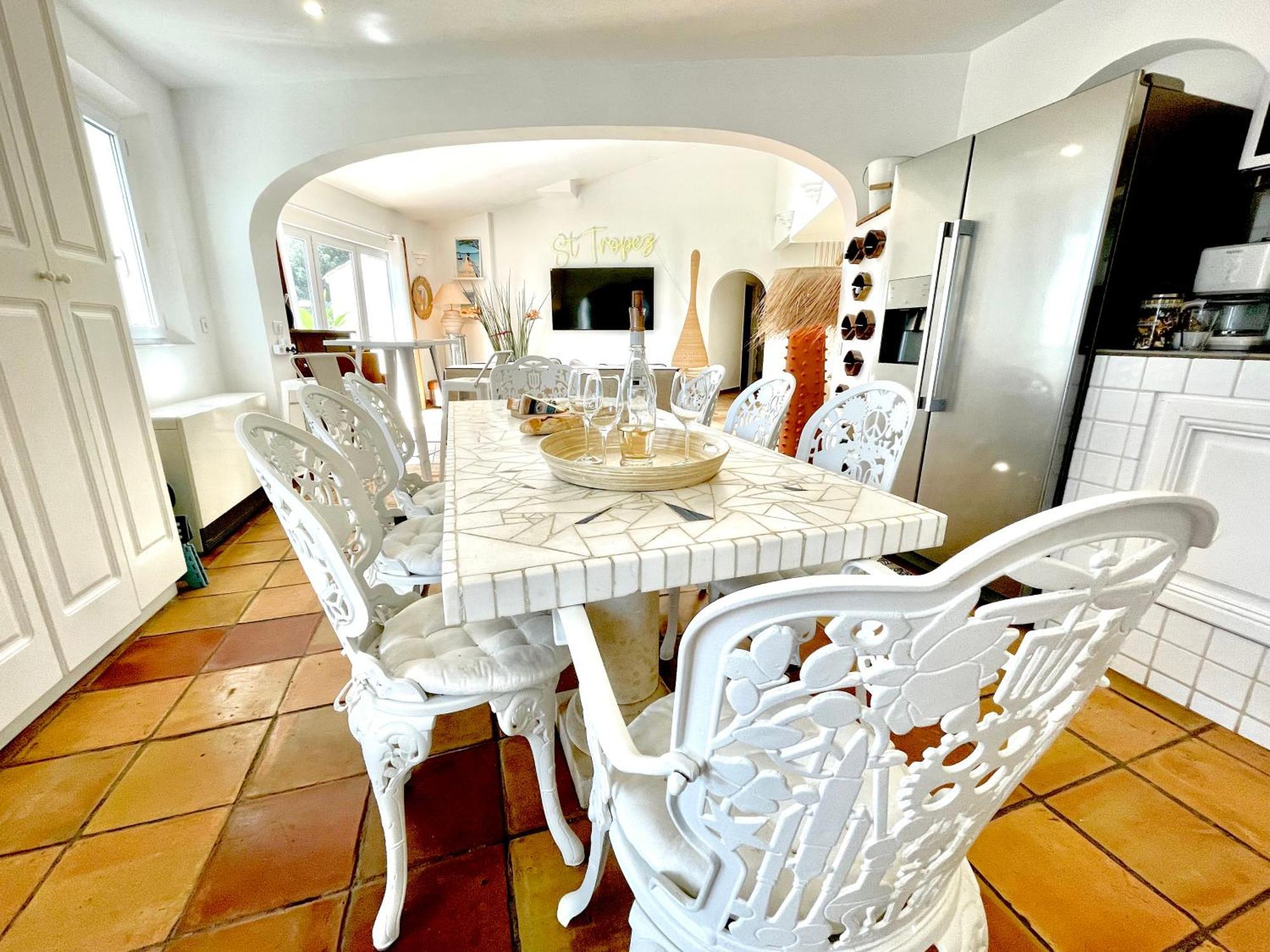 Villa Provencale Golfe St Tropez Climatisee Piscine Chauffee, Spa, Billard, Wifi Debit Pro