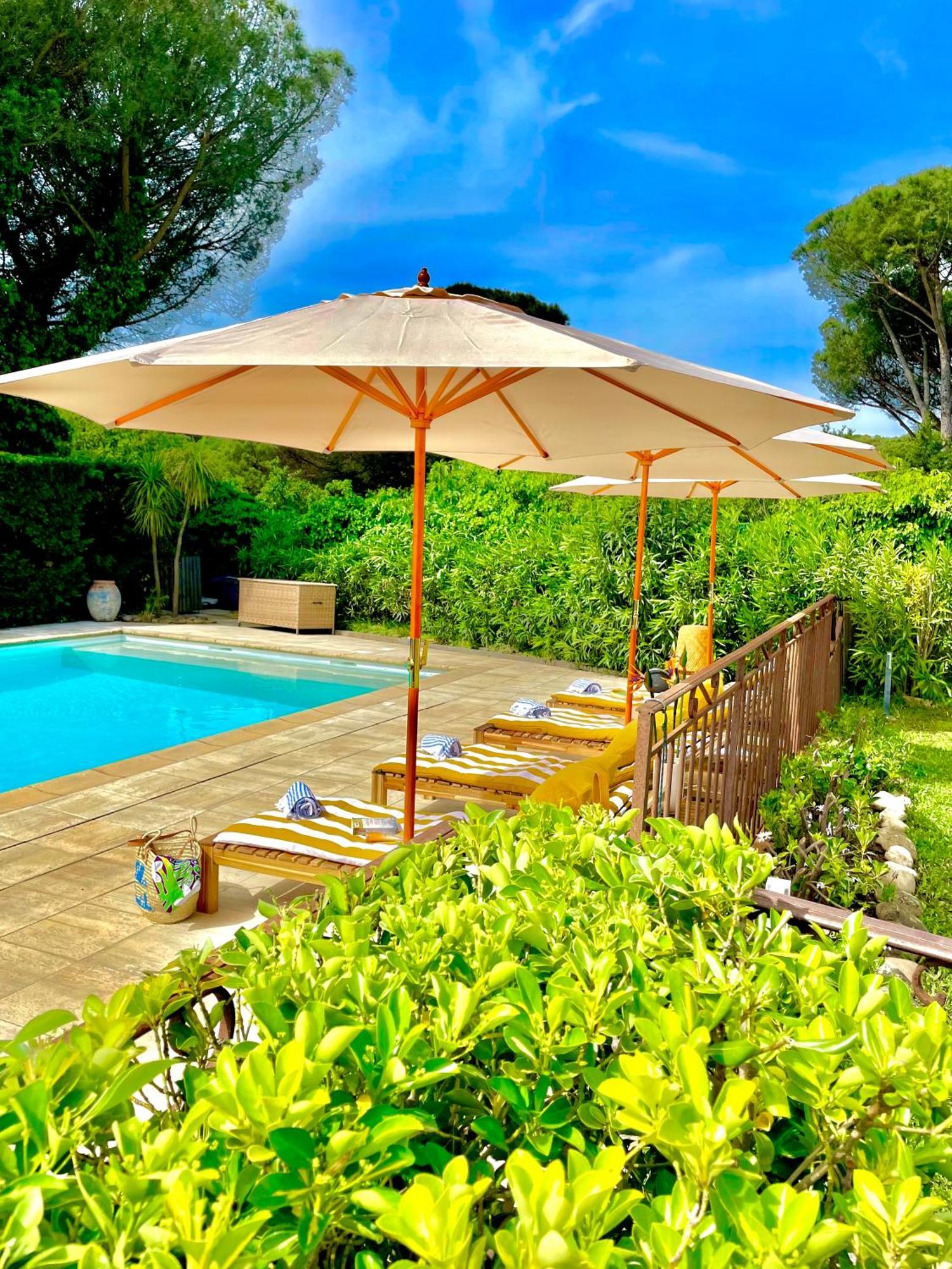 Provencale Golfe St Tropez Climatisee Piscine Chauffee, Spa, Billard, Wifi Debit Pro Villa *