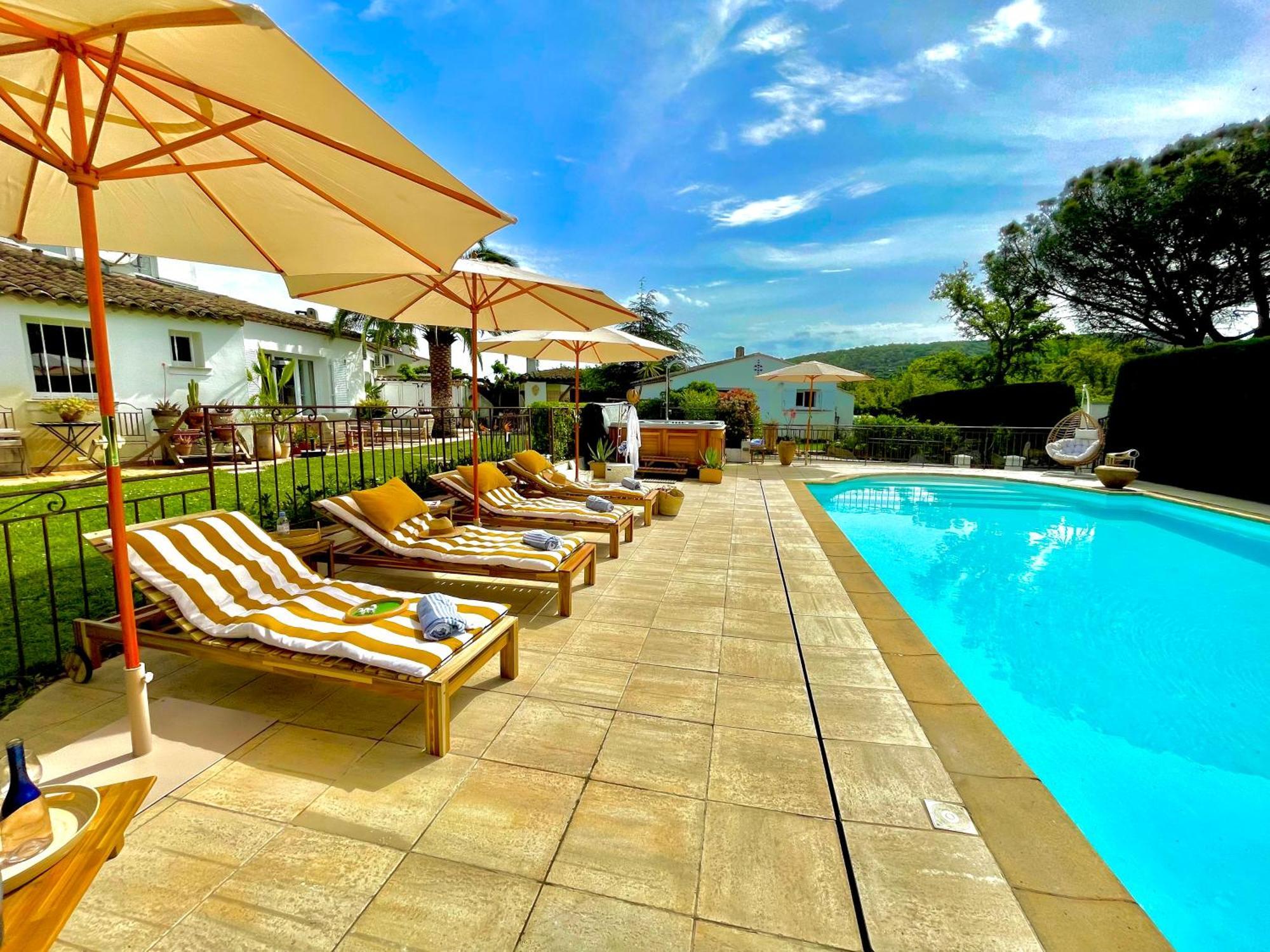 Provencale Golfe St Tropez Climatisee Piscine Chauffee, Spa, Billard, Wifi Debit Pro * Gassin