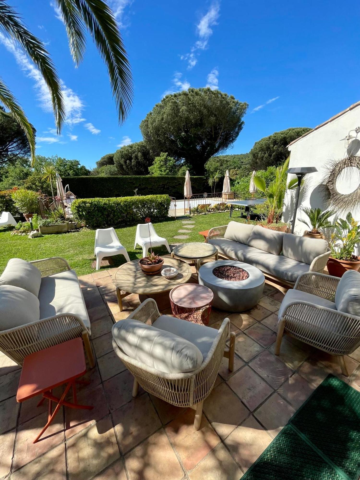 Provencale Golfe St Tropez Climatisee Piscine Chauffee, Spa, Billard, Wifi Debit Pro Villa