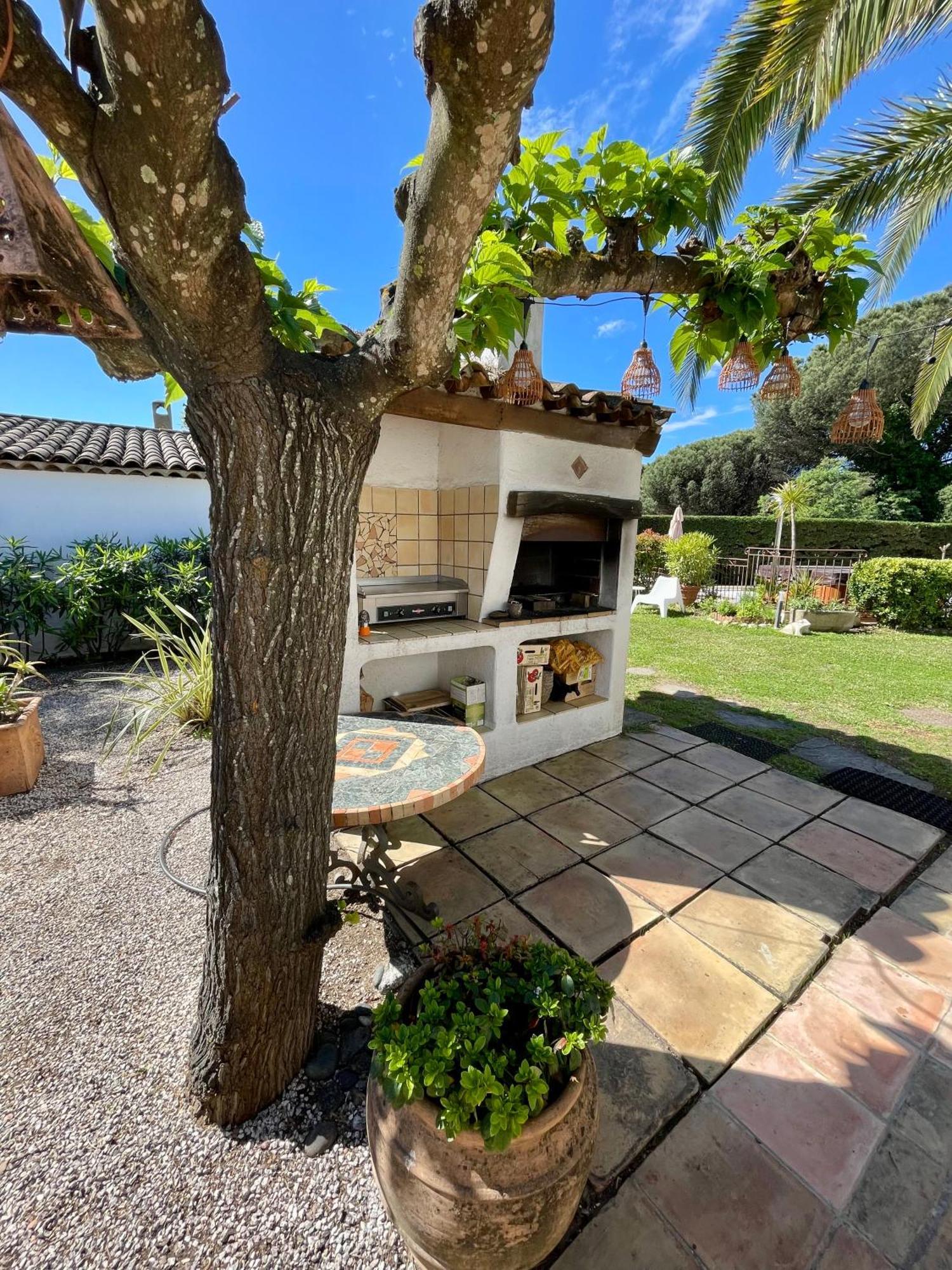 Provencale Golfe St Tropez Climatisee Piscine Chauffee, Spa, Billard, Wifi Debit Pro *